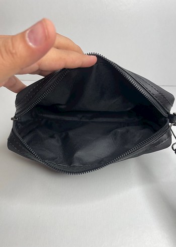 Beden siyah Renk Armani çift el tutma askılığı olan üç gözlü şık erkek el çantası