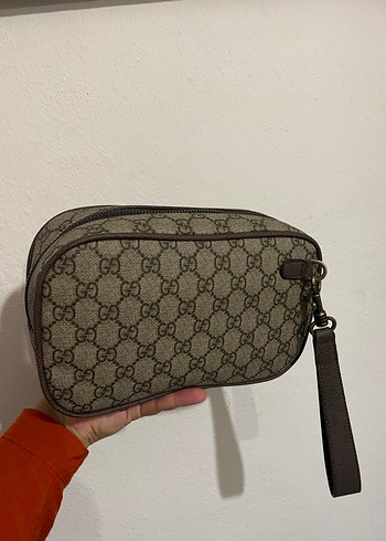 Beden Gucci desenli kartlık bölümü olan vip kalite erkek el çantası