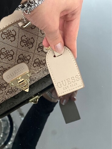 Beden kahverengi Renk Guess çanta