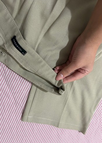 Kadın Haki Midi Pilili Kumaş Pantolon - Görsel 6