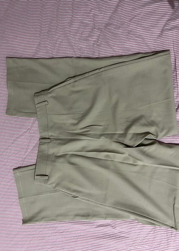 Kadın Haki Midi Pilili Kumaş Pantolon - Görsel 4