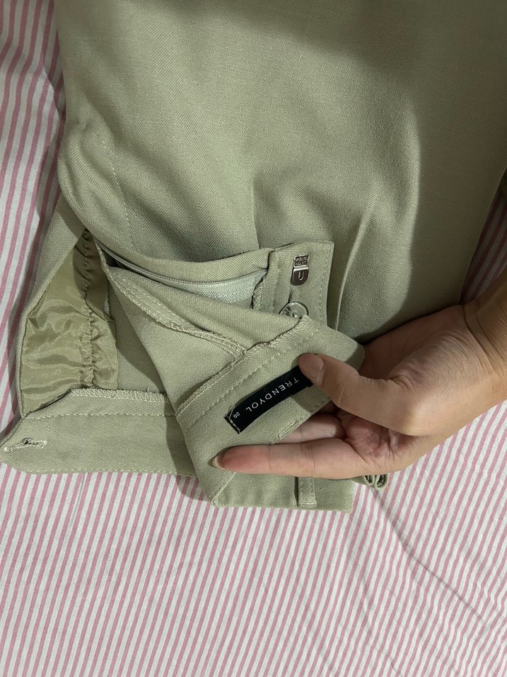 Kadın Haki Midi Pilili Kumaş Pantolon - Görsel 2