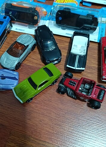  Beden Renk Hot wheels 