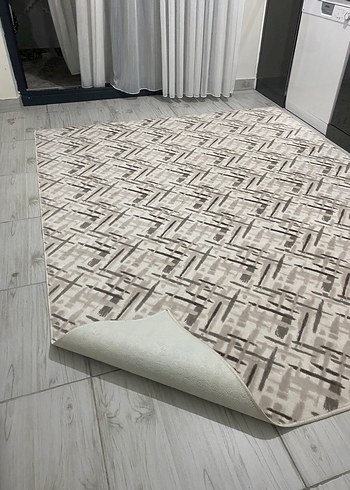 Gri Yılan Desenli Modern Halı
