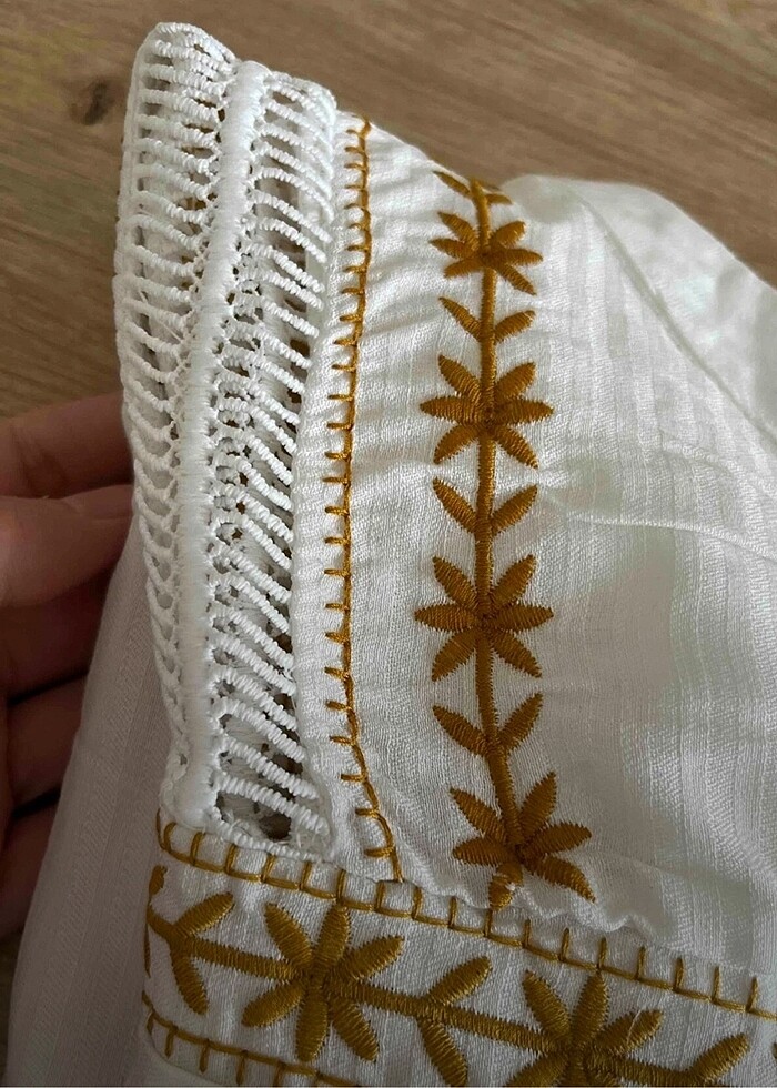 Beyaz pamuklu nakışlı bluz gömlek - Görsel 4