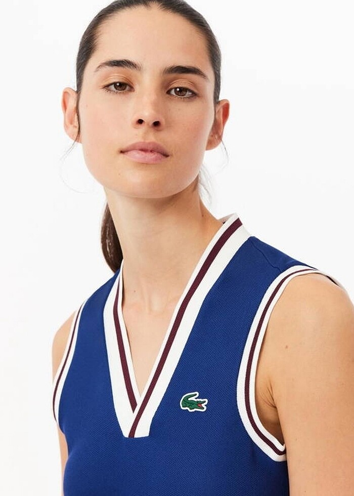Lacoste v yaka tenis elbisesi - Görsel 5