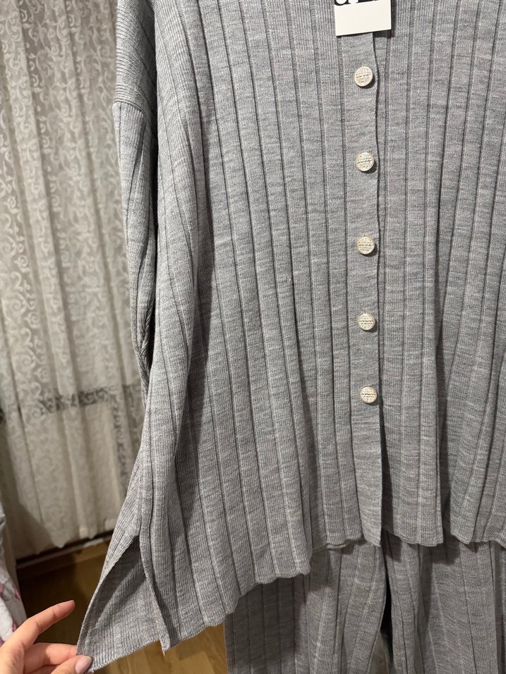 Gri Uzun Kollu triko takım - Görsel 3