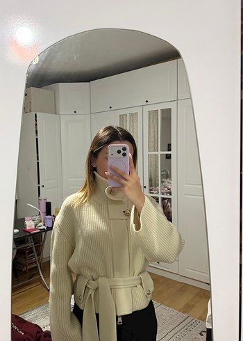 Beyaz Boğazlı Kemerli Kadın Kazak - Görsel 2