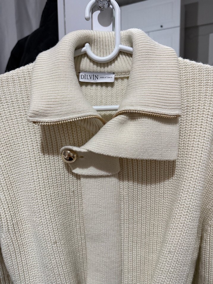 Beyaz Boğazlı Kemerli Kadın Kazak - Görsel 4