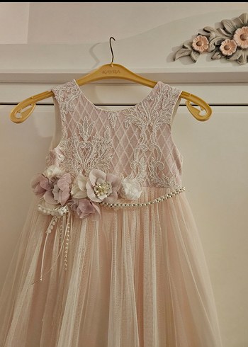 Zara Kız Çocuk Nakışlı Dantel Elbise abiye