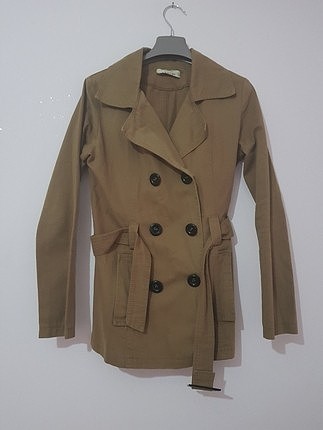 trenchcoat