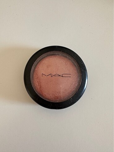 MAC Fairly Precious Allık