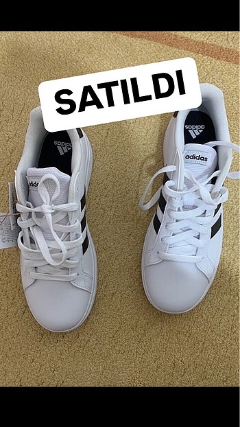 Adidas spor ayakkabı