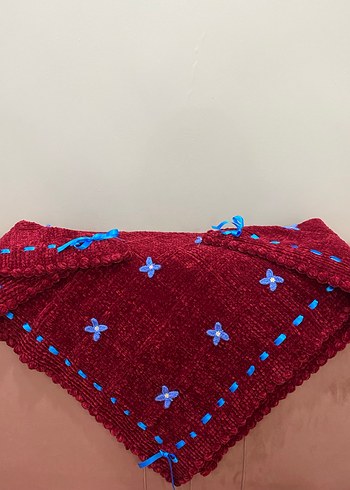 İşlemeli Bordo Renkli Battaniye - Görsel 2