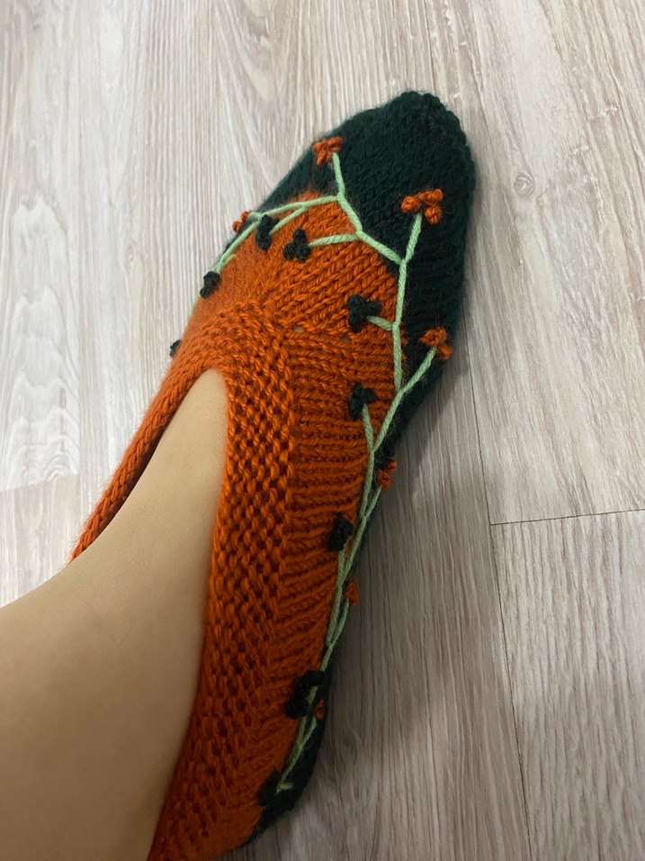 Nakışlı Örgü Kadın Ev Terliği - Görsel 3