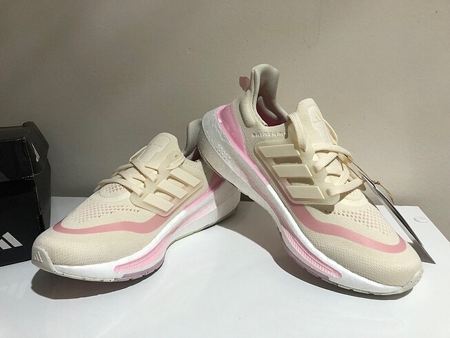 Adidas Kadın Ayakkabısı