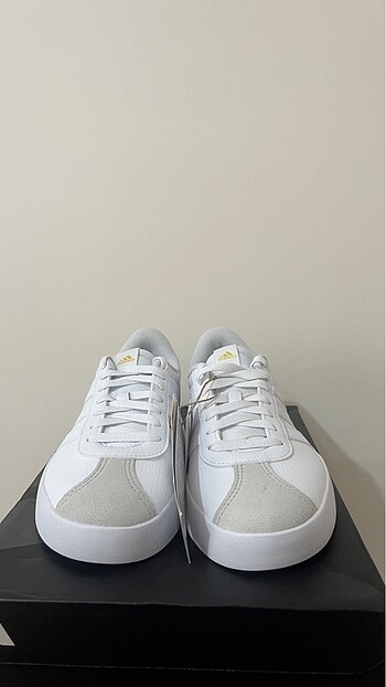 39,5 Beden Adidas Beyaz Unisex Spor Ayakkabısı