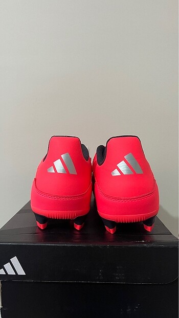 42.5 Beden pembe Renk Adidas Erkek Krampon Ayakkabısı