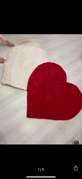 Peluş halı