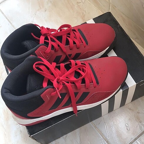 Adidas Kırmızı Basketbol Ayakkabısı