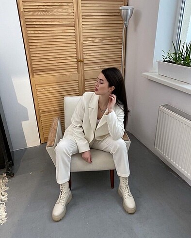 Mango Takım Elbise ve Bot