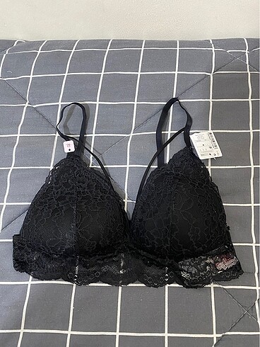 Siyah bralet
