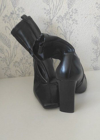 Siyah Deri Stiletto Topuklu Bot - Görsel 4