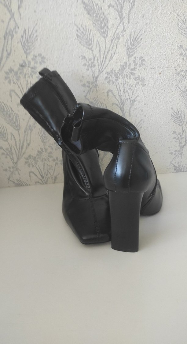 Siyah Deri Stiletto Topuklu Bot - Görsel 4