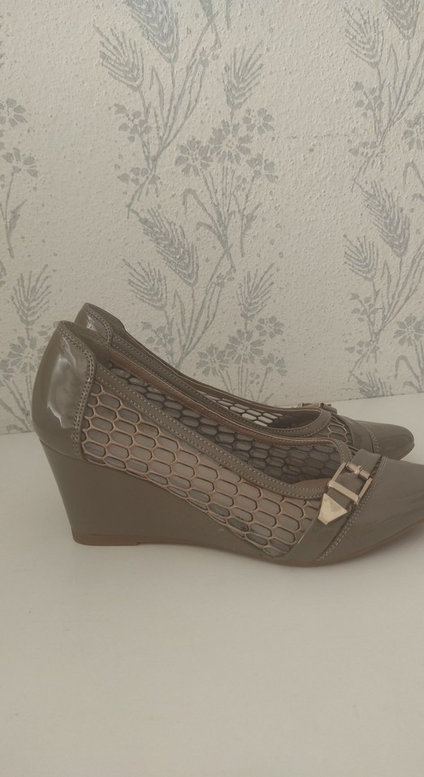 Bej Kadın Dolgu Topuklu Yılan Desenli Babet - Görsel 2