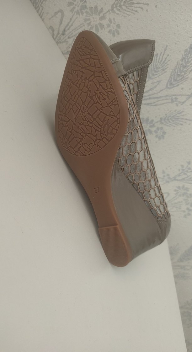 Bej Kadın Dolgu Topuklu Yılan Desenli Babet - Görsel 3