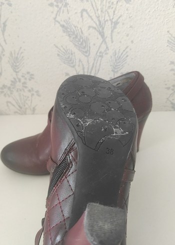 Bordo Deri Kadın Dolgu Topuklu Tokalı Bot - Görsel 3