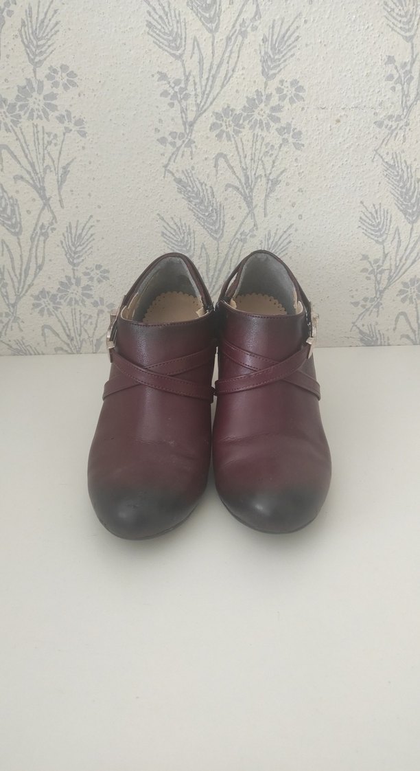 Bordo Deri Kadın Dolgu Topuklu Tokalı Bot - Görsel 2