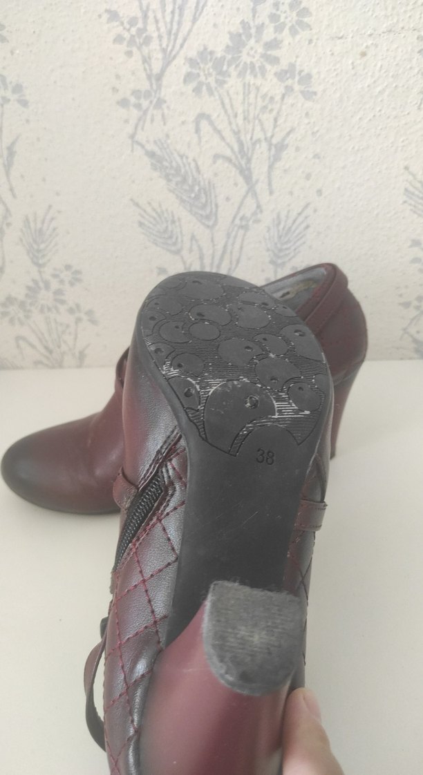 Bordo Deri Kadın Dolgu Topuklu Tokalı Bot - Görsel 3