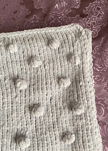 Beyaz Örgü Çocuk Battaniyesi - Görsel 3