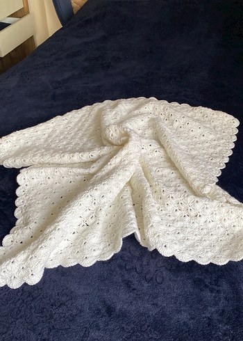 Beyaz Örgü Çocuk Battaniyesi - Görsel 3