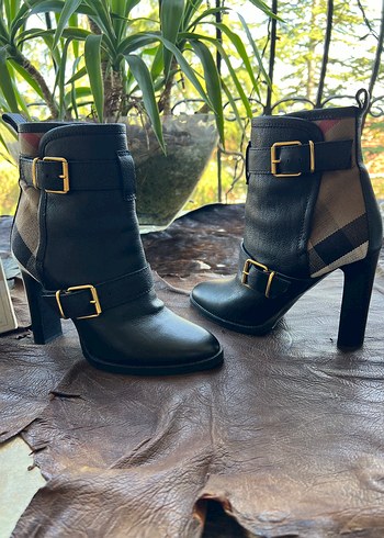 Burberry Topuklu Bot