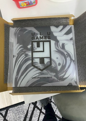 Gri Anime Tasarımlı Cam Mouse Pad - Görsel 2