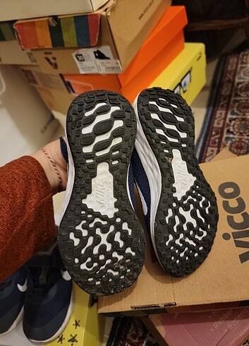 28 Beden Nike spor ayakkabi