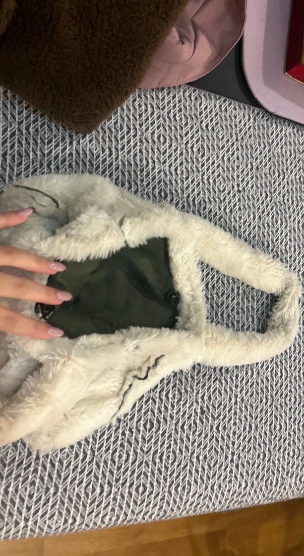 Beyaz Peluş Detaylı Kadın Omuz Çantası - Görsel 4