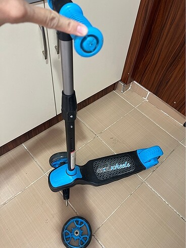 Işıklı scooter