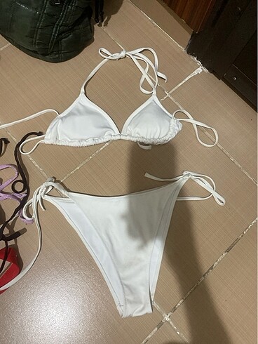 Bikiniler