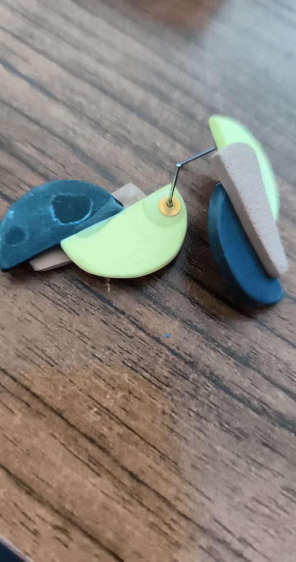 Yeşil Gri Mini Buton Küpe - Görsel 2