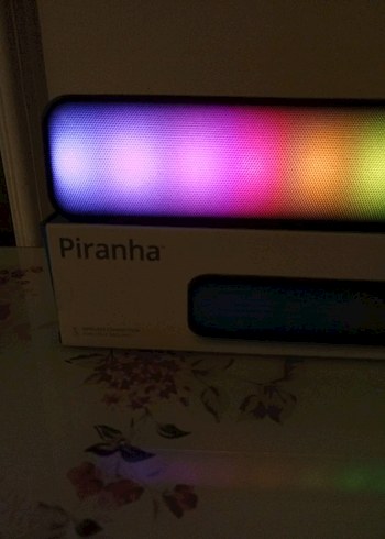 Piranha Çok Renkli Işıklı Bluetooth Hoparlör - Görsel 3