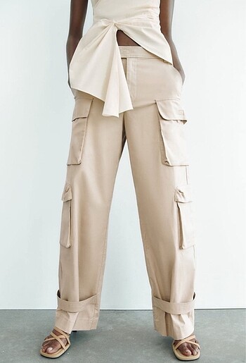 ZARA BANTLI CARGO PANTOLONU