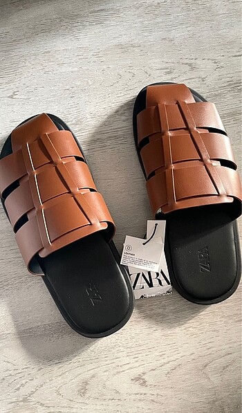 ZARA HAKİKİ DERİ SANDALET
