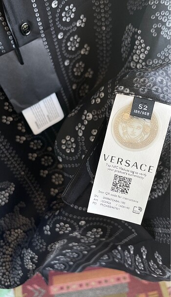 xl Beden siyah Renk VERSACE İPEK BAROK DESENLİ GÖMLEK