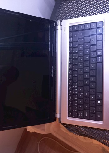 Grundig Laptop - Görsel 3