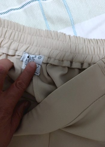 l Beden ten rengi Renk nuss pantolon