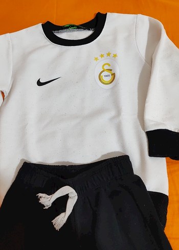 24-36 Ay Beden beyaz Renk Beyaz Sweatshirt ve Siyah Eşofman Altı Takım
