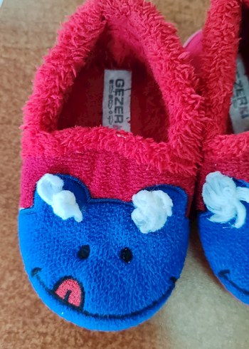 Erkek Çocuk Renkli Sıcak Örgü Ev Terliği - Görsel 2